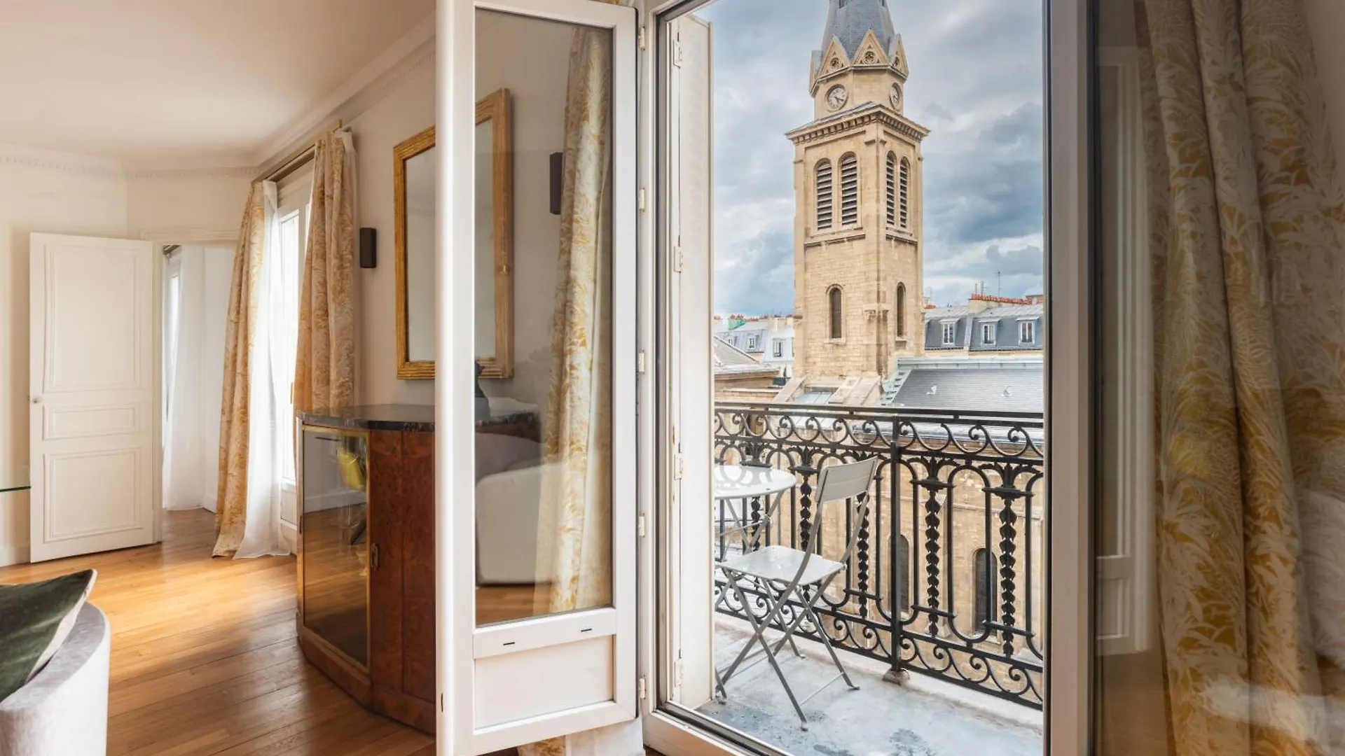 Captivating 2Bd Flat Jules Joffrin Mairie Du 18 Paris 0*,