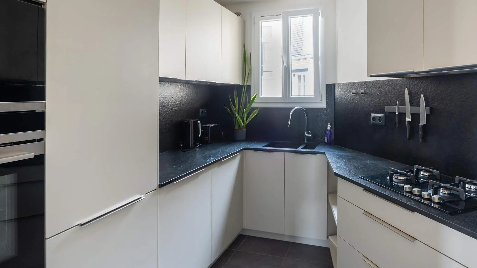 פריז Captivating 2Bd Flat Jules Joffrin Mairie Du 18 דירה